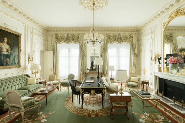 Phòng khách phong cách hoàng gia quý tộc (mẫu 2)