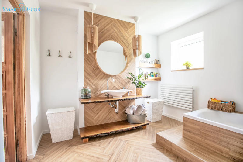 Mẫu 2: Không gian tắm rửa vệ sinh rộng thoáng và hài hòa với thiên nhiên nhờ sử dụng chất liệu gỗ làm nội thất chủ đạo cùng thiết kế cửa sổ lớn hứng sáng tự nhiên.