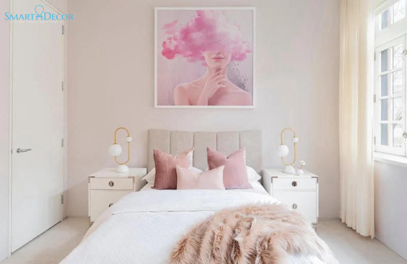 Phòng ngủ Romanticism được bố trí đơn giản nhưng nhẹ nhàng và thanh lịch